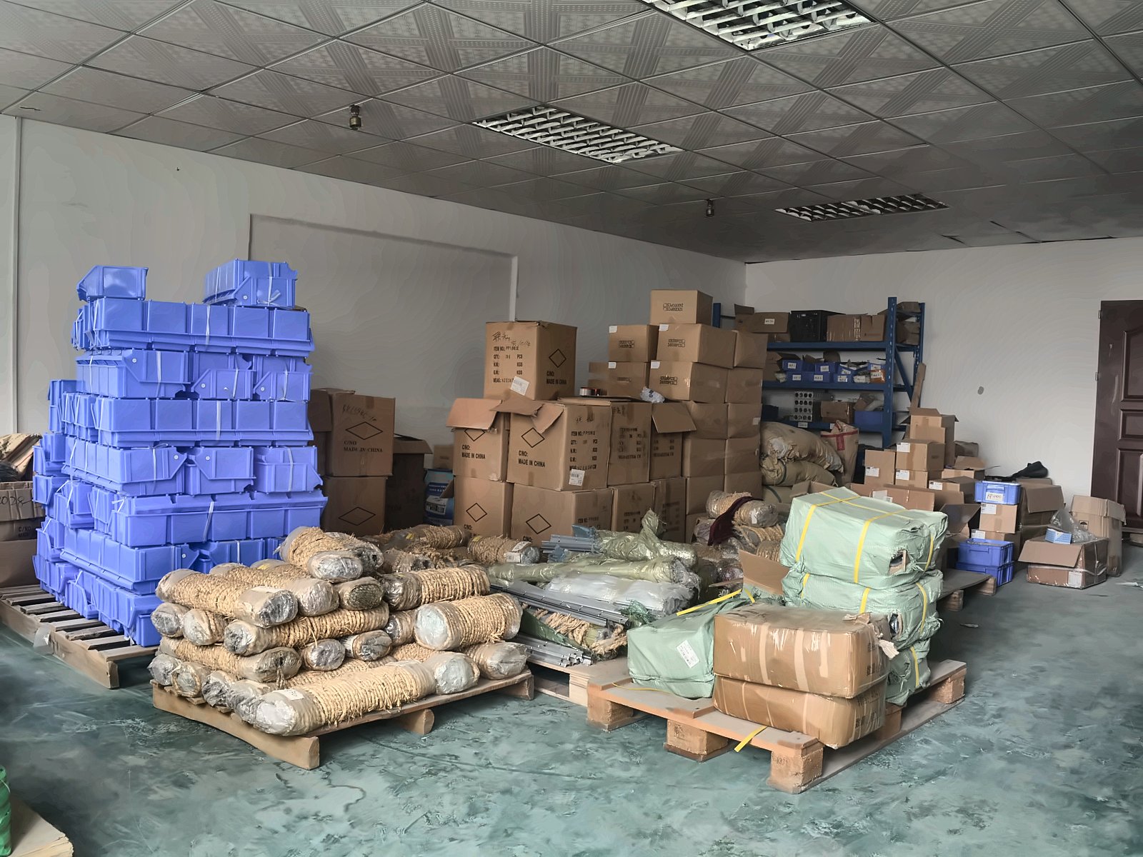 Incoming goods from partner factories